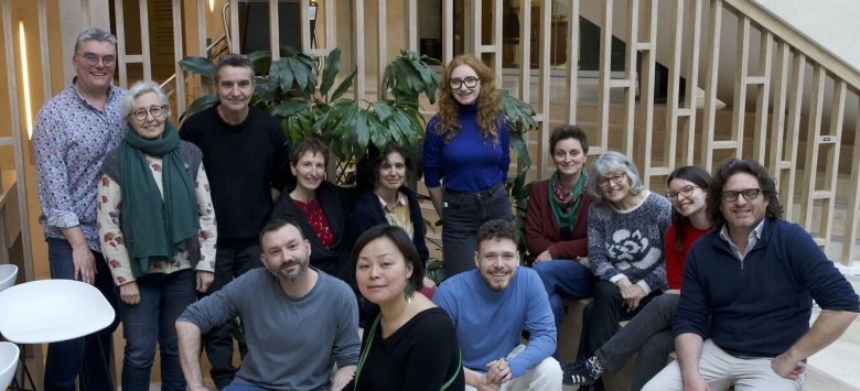 image 1200pxPhoto_de_groupe.png (1.6MB)